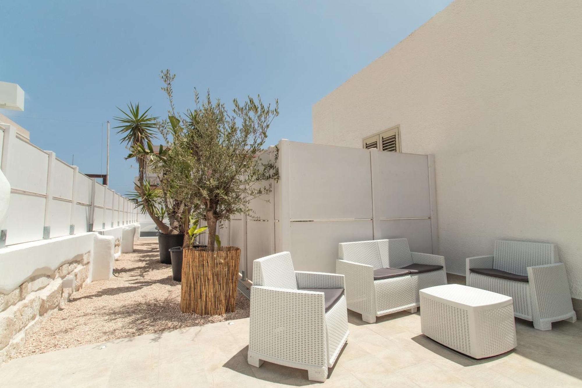 Hotel Le Grotte Lampedusa Exterior foto